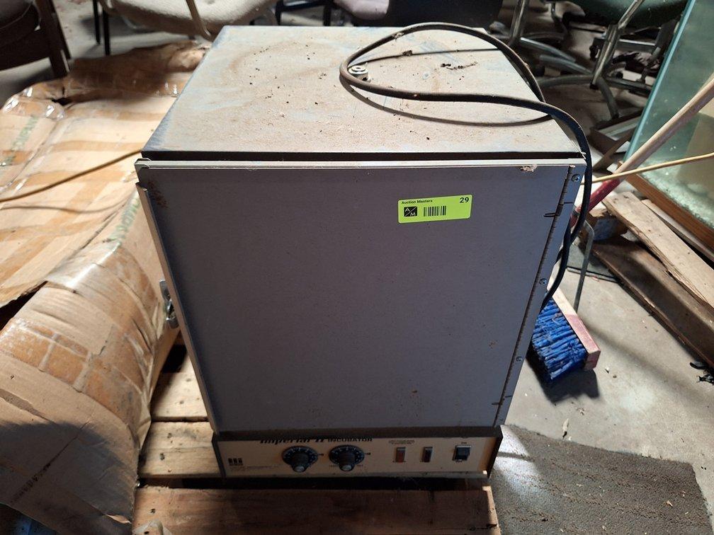 Actual lot photo: Lab-Line Imperial II Incubator