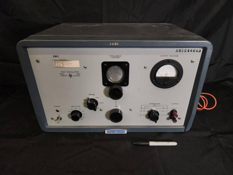 Actual lot photo: Vintage Hewlett-Packard 650A Test Oscillator