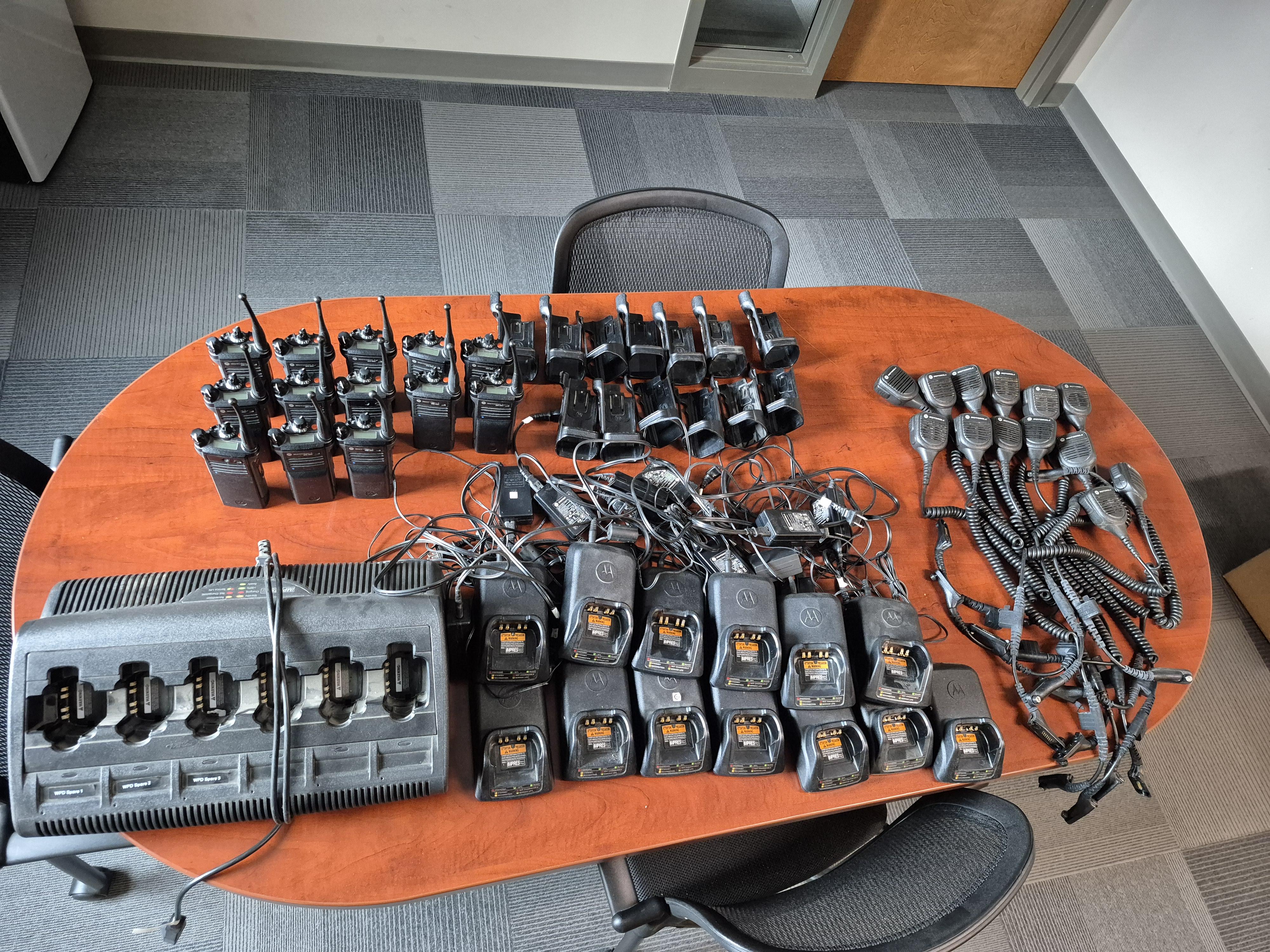 Actual lot photo: MOTOROLA APX6000 PORTABLE RADIOS